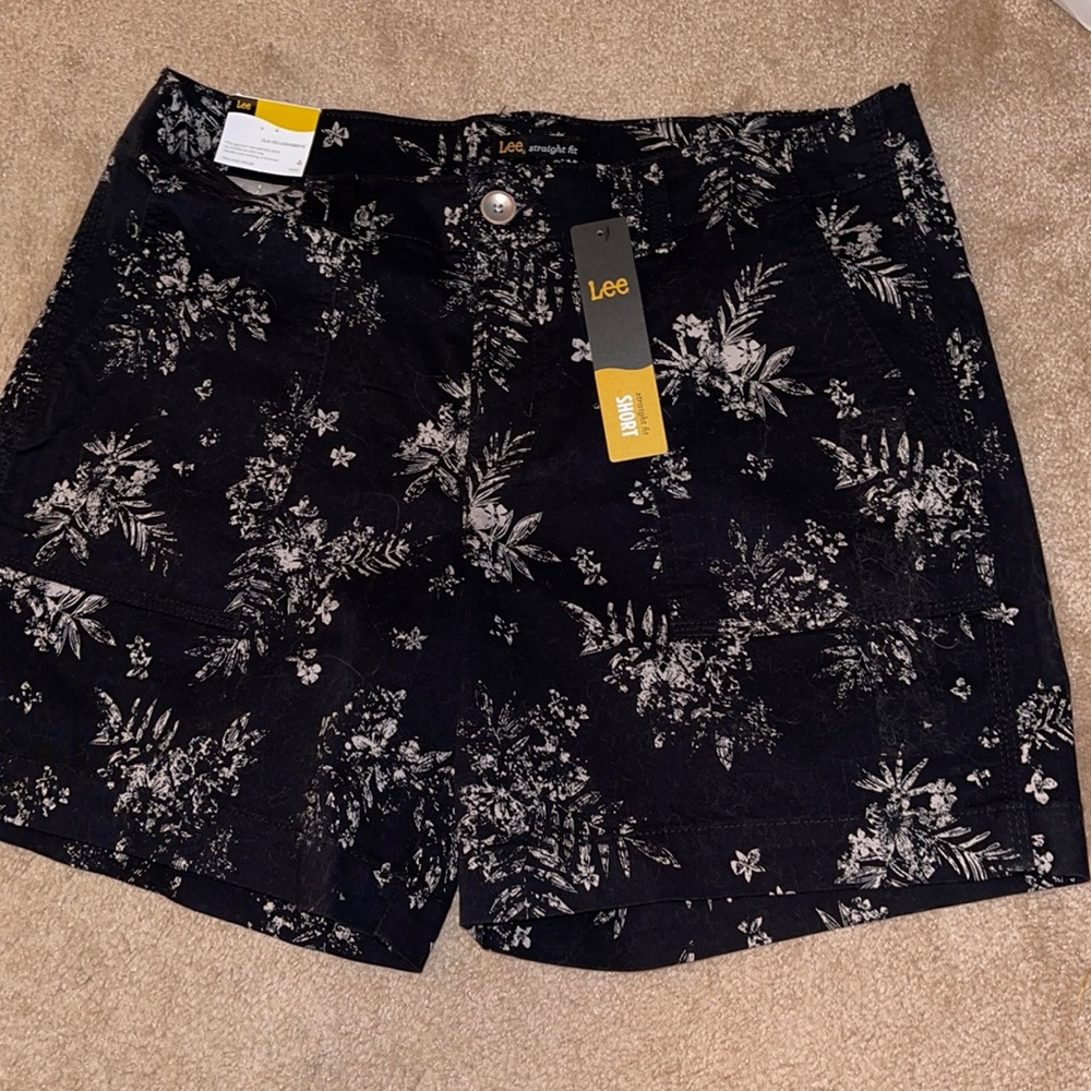 Lee Woman’s Shorts size 12